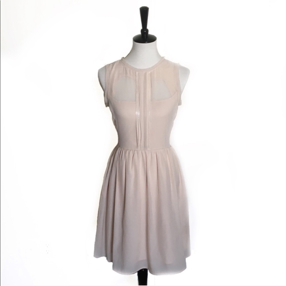 Jessica Simpson Blush/Cream Dress - Size 6 ✨